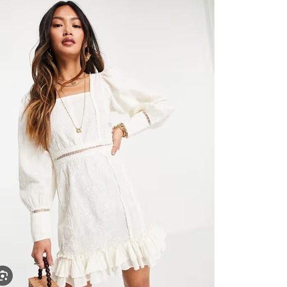 ASOS DESIGN Mini Dress Cream Lace-Up Back‎ Long Sleeve Ruffle Hem Size 4 NWOT - Picture 1 of 12